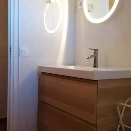 2 Pieces 6 Pers Avec Balcon, Parking Et Animaux Acceptes - L'alpe D'huez - Fr-1-405-10